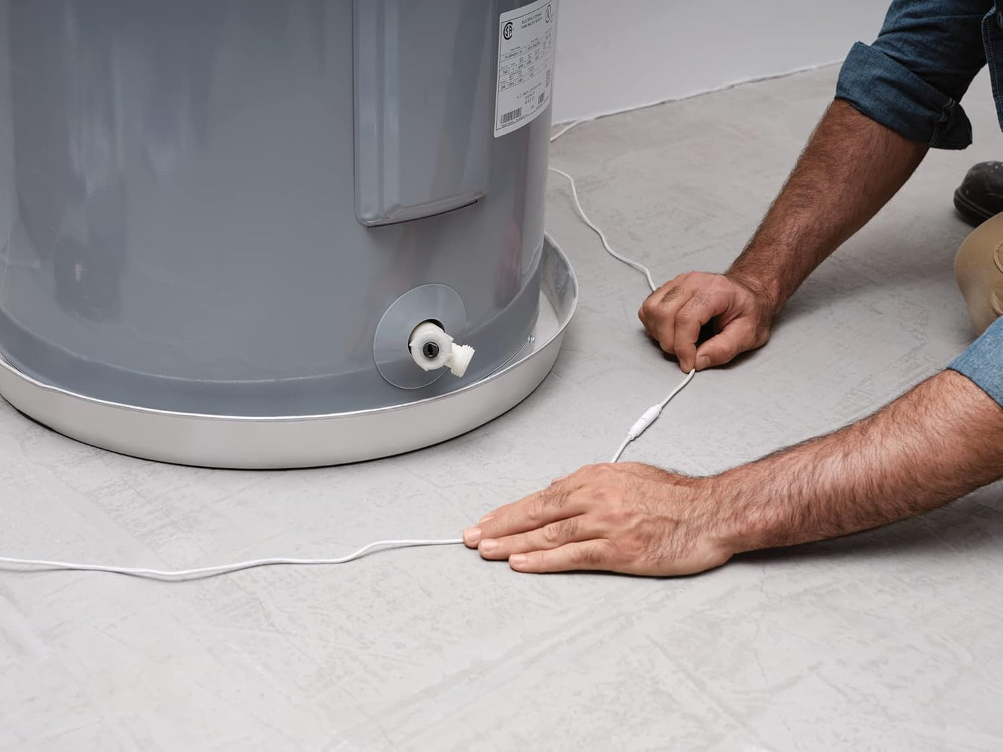 Flo by Moen Smart Water Detector, 1-Pack with Leak Sensing Cable (6-ft)