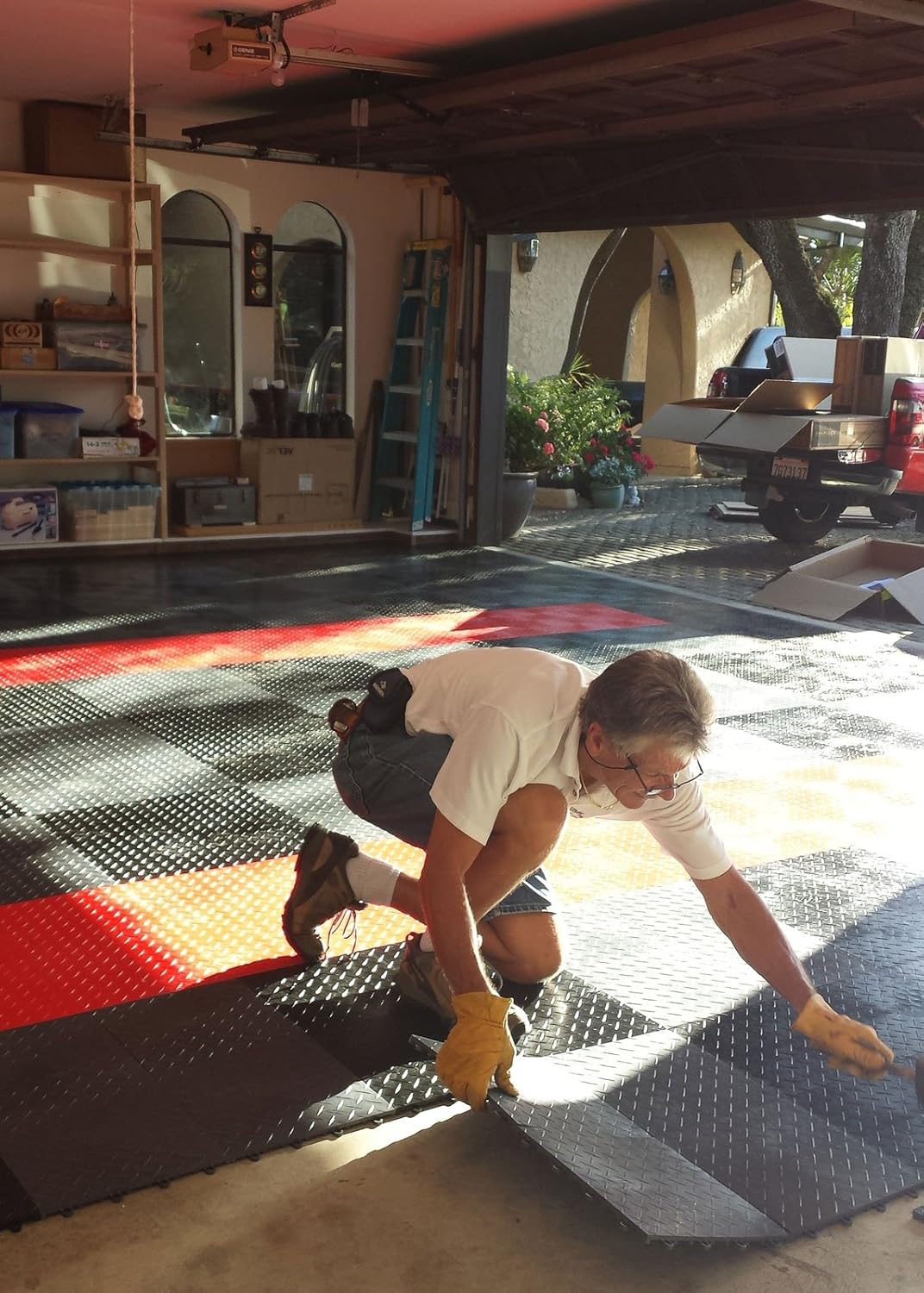 Big Floors RaceDeck Diamond Plate Design, Durable Interlocking Modular Garage Flooring Tile (Royal Blue, 12 Pack of 12 x 12" Tiles)