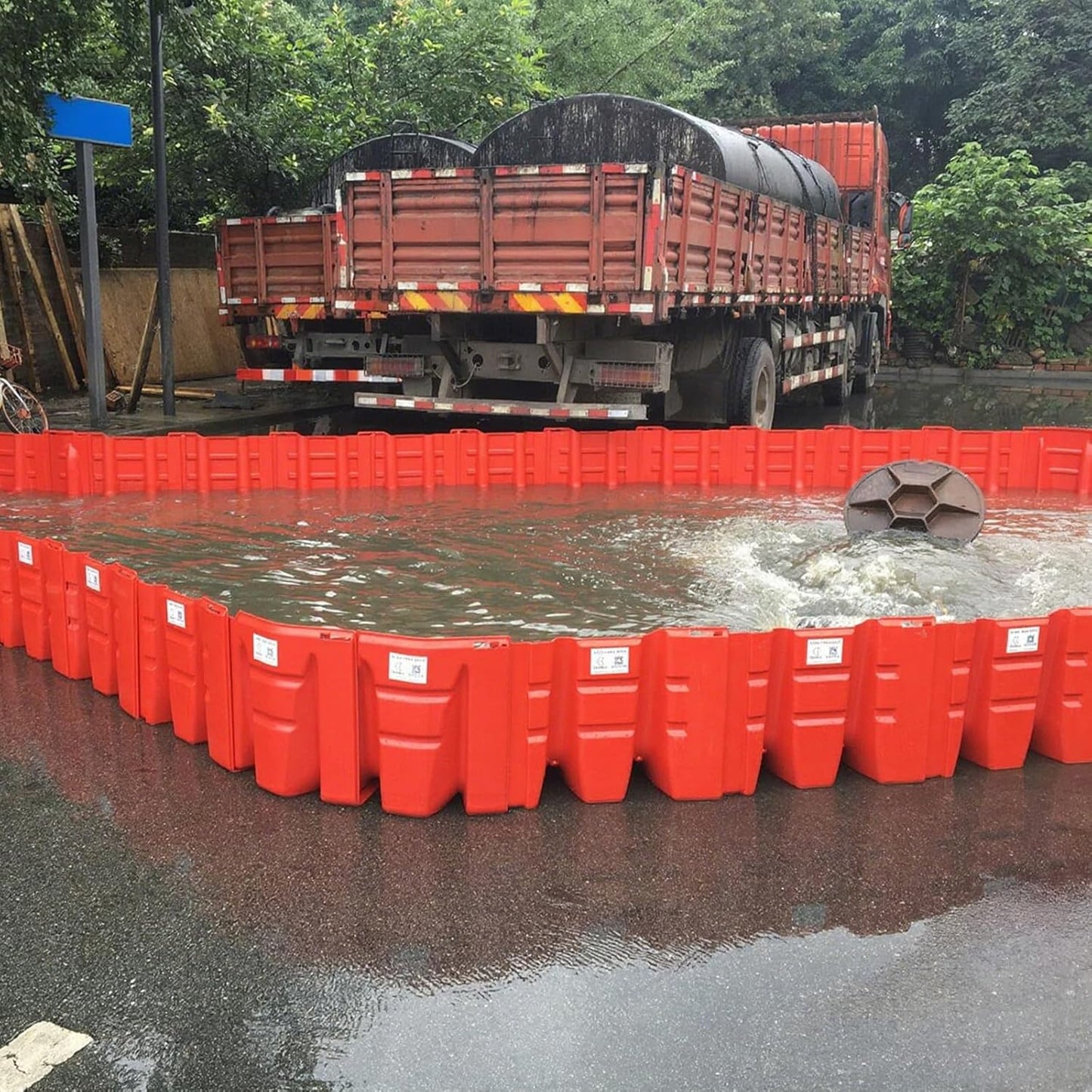 Flood Prevention Barrier, ABS L-Type Baffle Water Barrier Reusable, Door Flood Barriers for Home, Removable Combined for Garage Doors, Warehouses, Basements and School (20pcs)