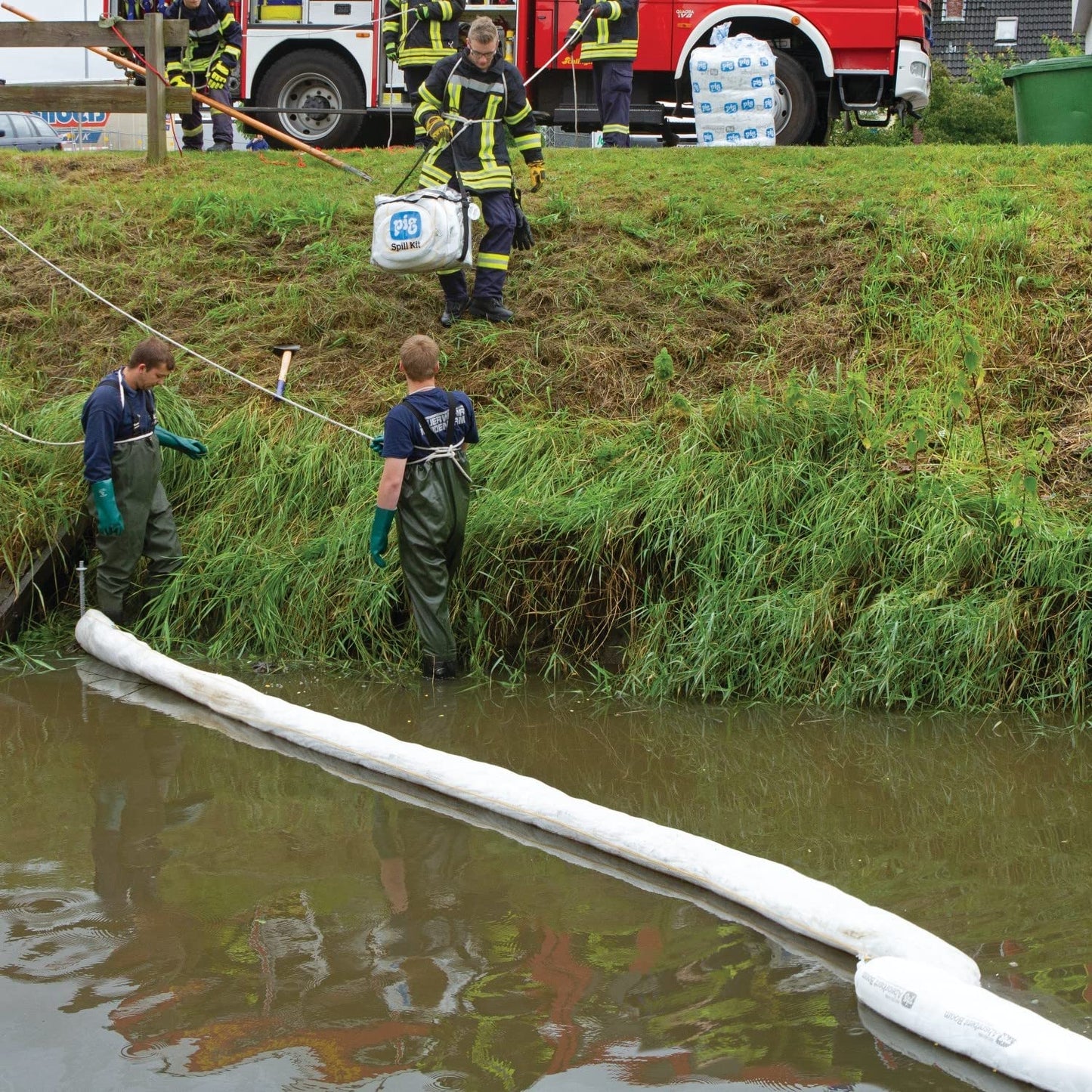 New Pig Oil Boom - Oil-Only Absorbent Boom - 2 Pack - 8" x 20' Boom - Absorbs up to 24 gallons per Boom - BOM409